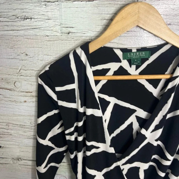 Lauren Ralph Lauren black white  wrap dress size 4 - Picture 3 of 9
